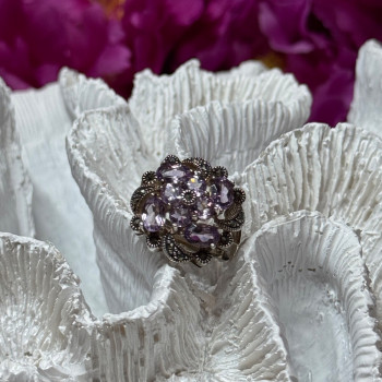 925 Sterling Silver Amethyst & Marcasite Ring Size 5