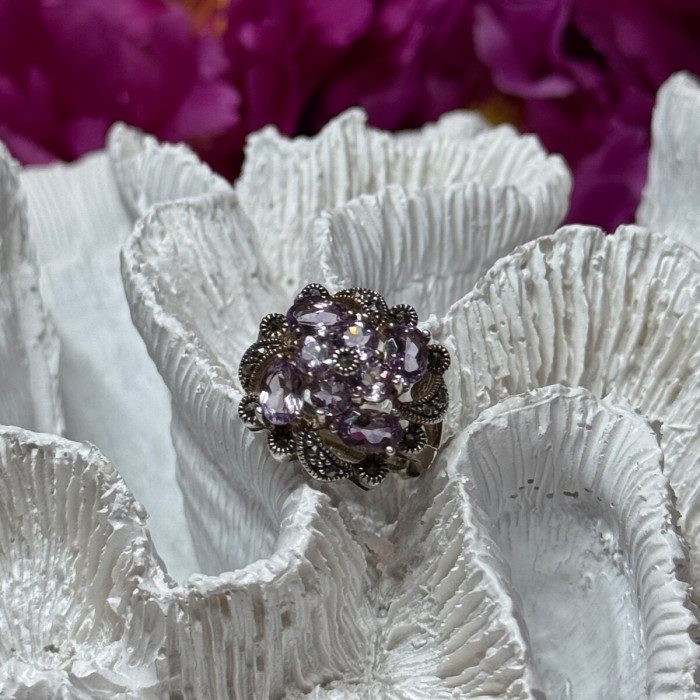 925 Sterling Silver Amethyst & Marcasite Ring Size 5