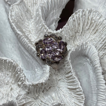 925 Sterling Silver Amethyst & Marcasite Ring Size 5