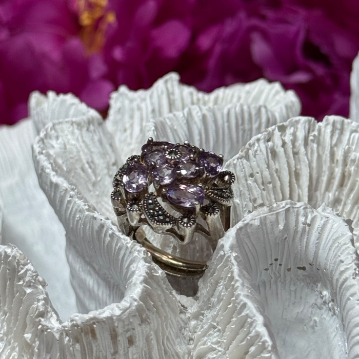 925 Sterling Silver Amethyst & Marcasite Ring Size 5