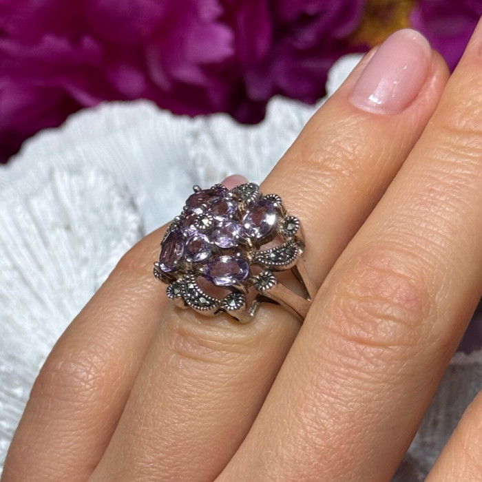 925 Sterling Silver Amethyst & Marcasite Ring Size 5