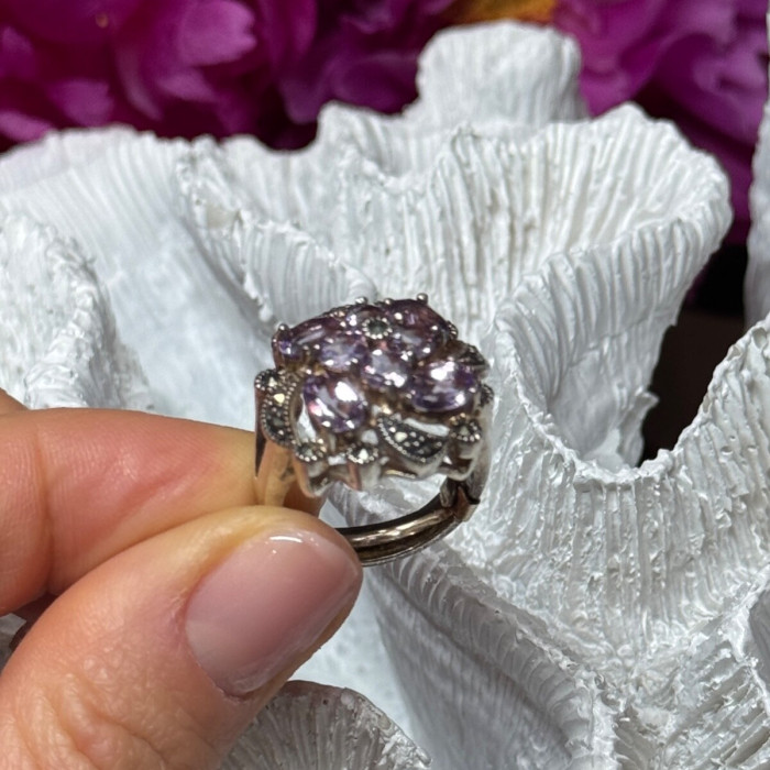 925 Sterling Silver Amethyst & Marcasite Ring Size 5