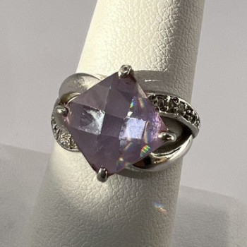 925 Sterling Silver Purple CZ Ring Size 6.5