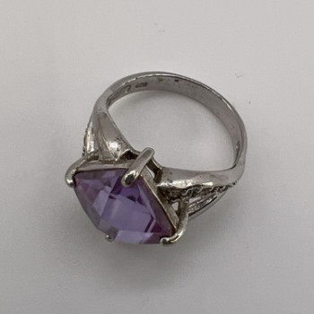 925 Sterling Silver Purple CZ Ring Size 6.5