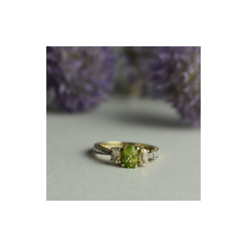 925 Sterling Silver Peridot & Colorless Quartz Ring Size 8