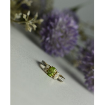 925 Sterling Silver Peridot & Colorless Quartz Ring Size 8