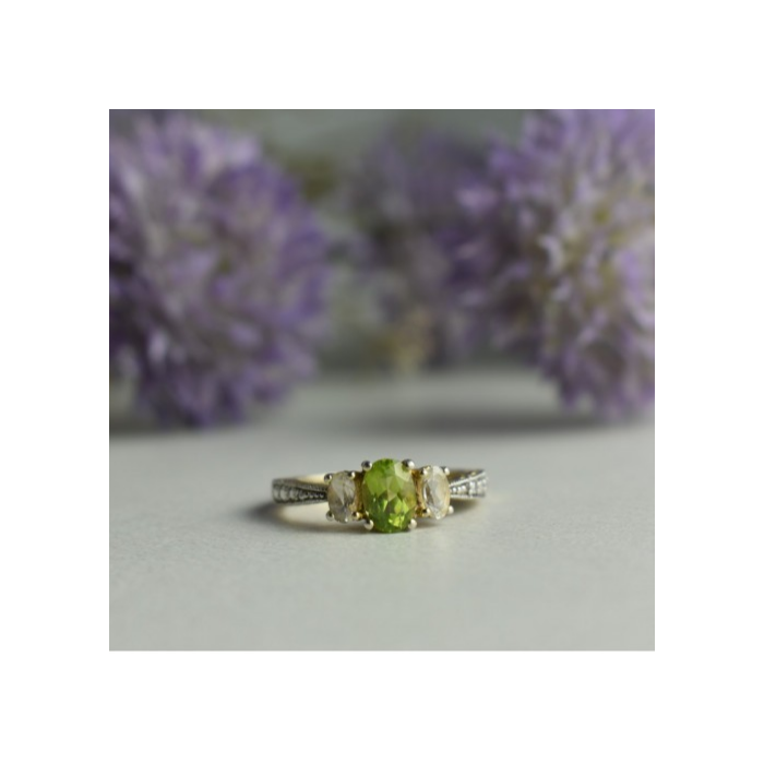 925 Sterling Silver Peridot & Colorless Quartz Ring Size 8