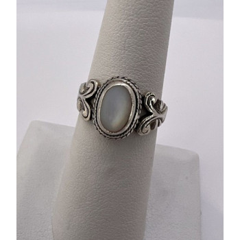 925 STERLING SILVER MOTHER OF PEARL RING SIZE 6