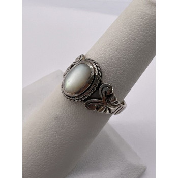 925 STERLING SILVER MOTHER OF PEARL RING SIZE 6