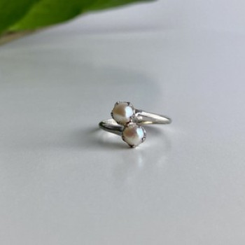 925 Sterling Silver Pearls Ring Size 5