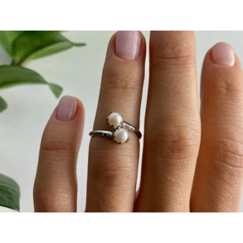 925 Sterling Silver Pearls Ring Size 5