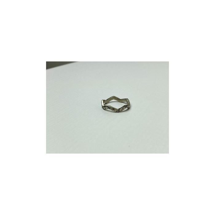 Vintage 925 Sterling Silver Ring Size 8