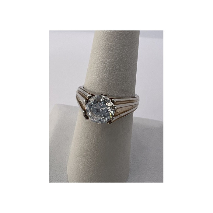 925 Sterling Silver & CZ Ring Size 6.5