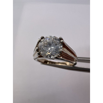 925 Sterling Silver & CZ Ring Size 6.5