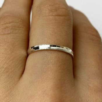925 Sterling Silver Band Ring Size 8.5 Italy