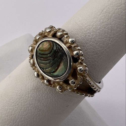 925 Sterling Silver Mother of Pearl Ring Size  6.5