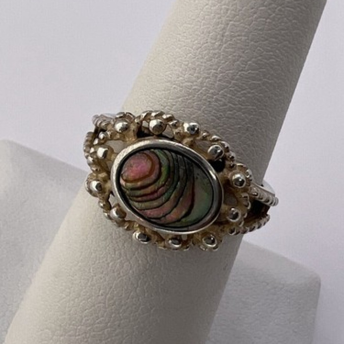 925 Sterling Silver Mother of Pearl Ring Size  6.5