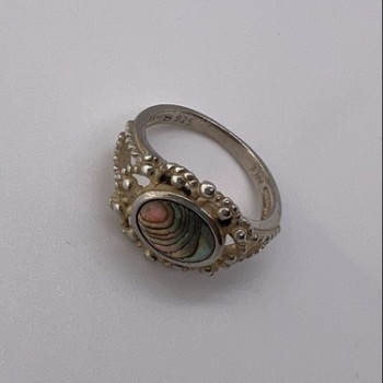 925 Sterling Silver Mother of Pearl Ring Size  6.5