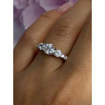 Shiny 925 Sterling Silver CZ Ring Size 7