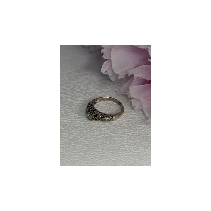 925 Sterling Silver Diamond Ring Size 6