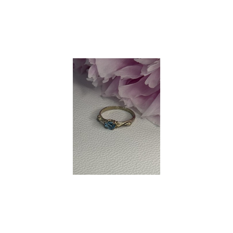 925 Sterling Silver Topaz Ring Size 8.5