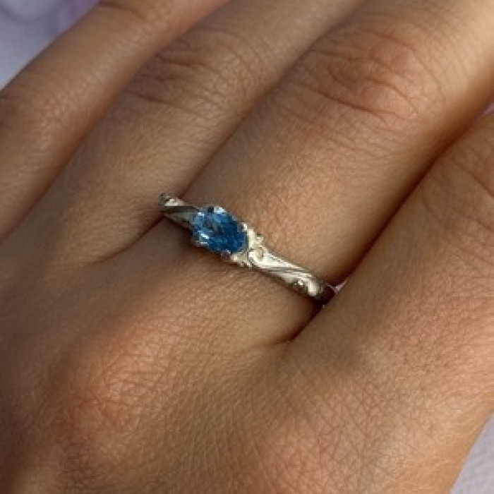925 Sterling Silver Topaz Ring Size 8.5