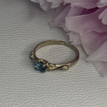 925 Sterling Silver Topaz Ring Size 8.5
