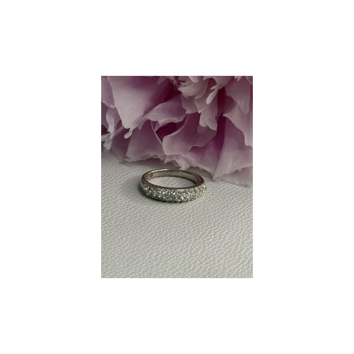 Classy 925 Sterling Silver CZ Ring Size 7.5