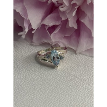 925 Sterling Silver Topaz Ring Size 7.5