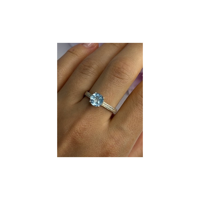 Beautiful 925 Sterling Silver Topaz Ring Size 10