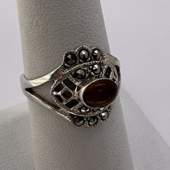 925 Sterling Silver Amber & Marcasite Ring Size 7