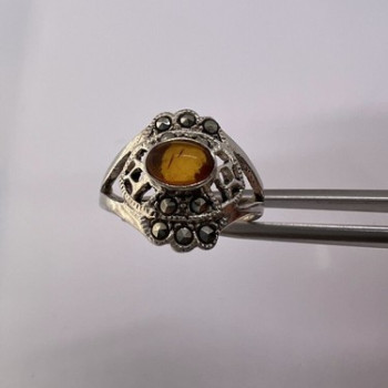 925 Sterling Silver Amber & Marcasite Ring Size 7
