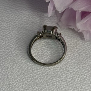 925 Sterling Silver CZ Ring Size 9