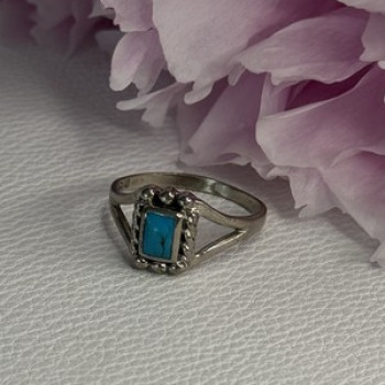 925 Sterling Silver Turquoise Ring Size 7.5