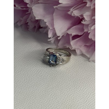 925 Sterling Silver CZ Ring Size 9