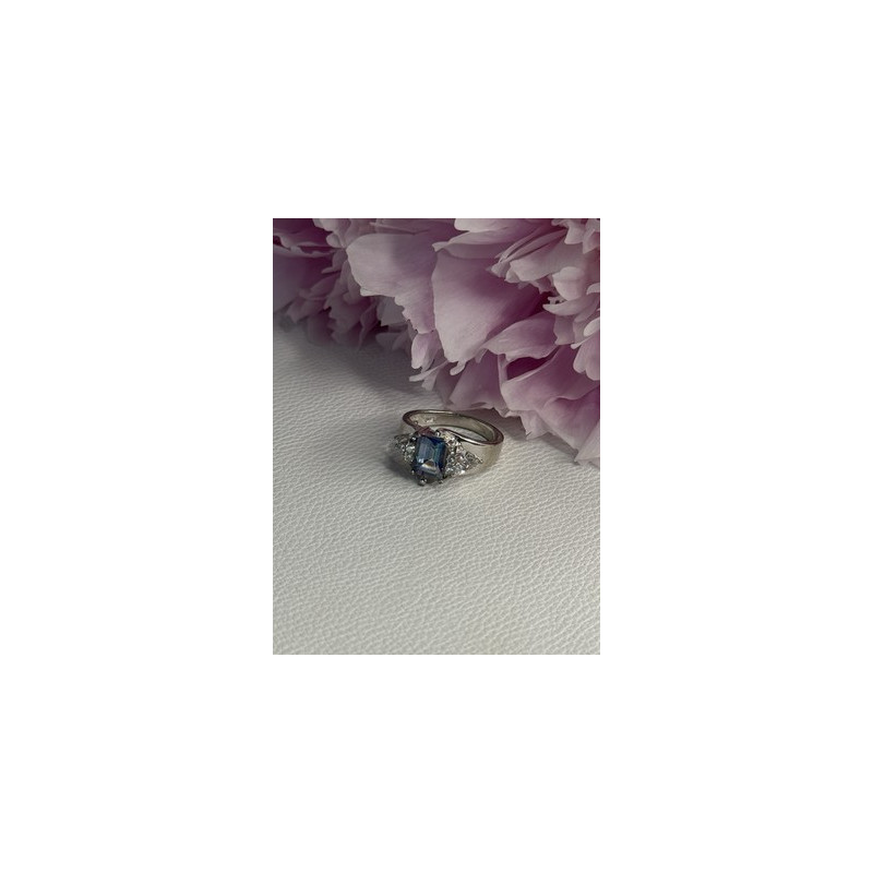 925 Sterling Silver CZ Ring Size 9