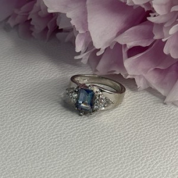 925 Sterling Silver CZ Ring Size 9