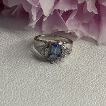925 Sterling Silver CZ Ring Size 9