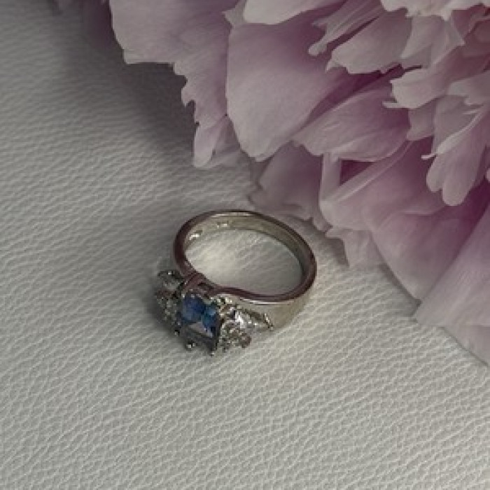 925 Sterling Silver CZ Ring Size 9