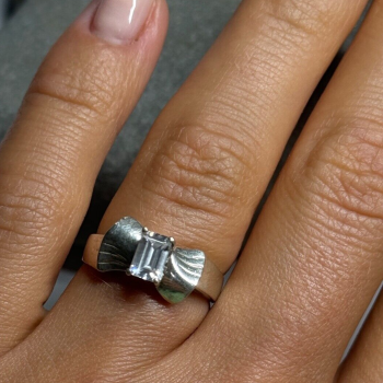 925 Sterling Silver Beryl Bow Ring Size 6