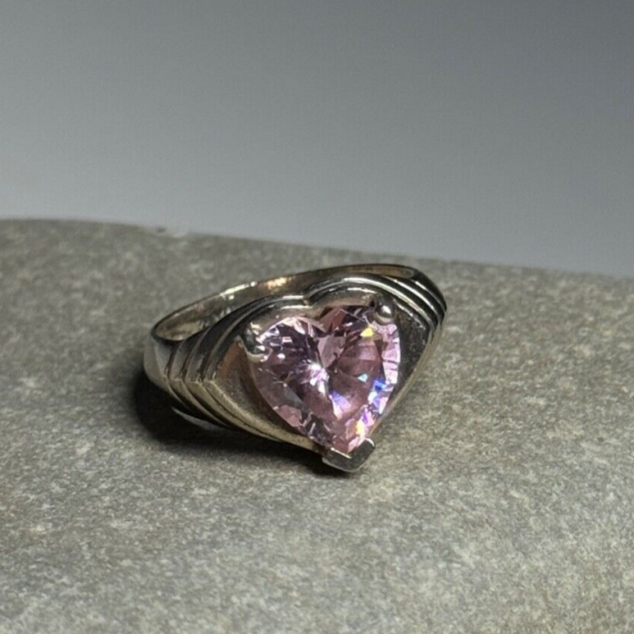 925 Sterling Silver CZ Heart Ring Size 6.5