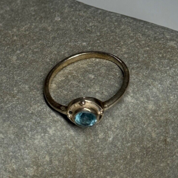 925 Sterling Silver Blue Topaz Ring Size 7.5