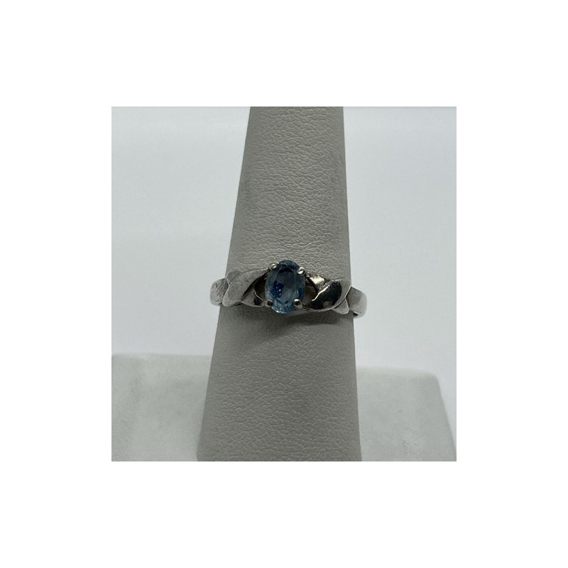 925 Sterling Silver & Topaz Ring Size 8