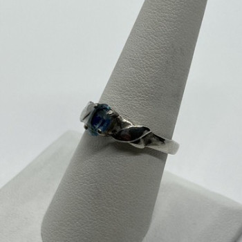 925 Sterling Silver & Topaz Ring Size 8