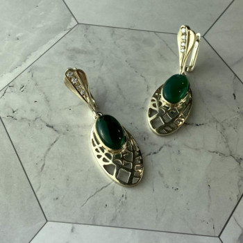 Vintage 925 Sterling Silver Green Agate & CZ Earrings