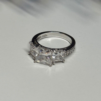 925 Sterling Silver Ring Size 5.5