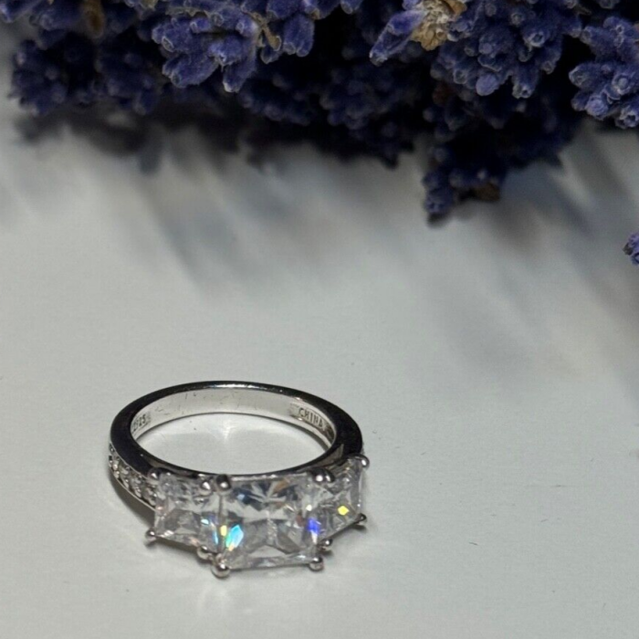 925 Sterling Silver Ring Size 5.5