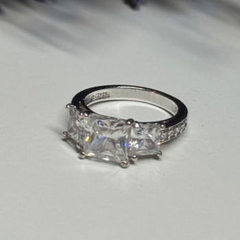 925 Sterling Silver Ring Size 5.5
