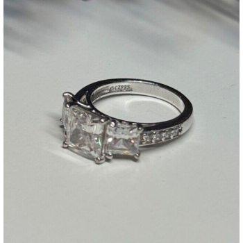 925 Sterling Silver Ring Size 5.5