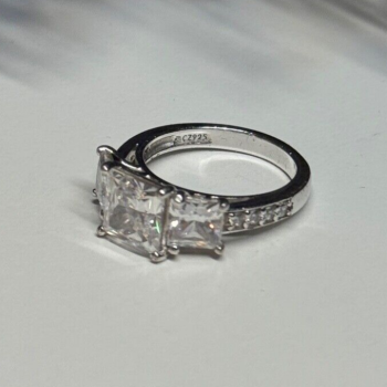 925 Sterling Silver Ring Size 5.5
